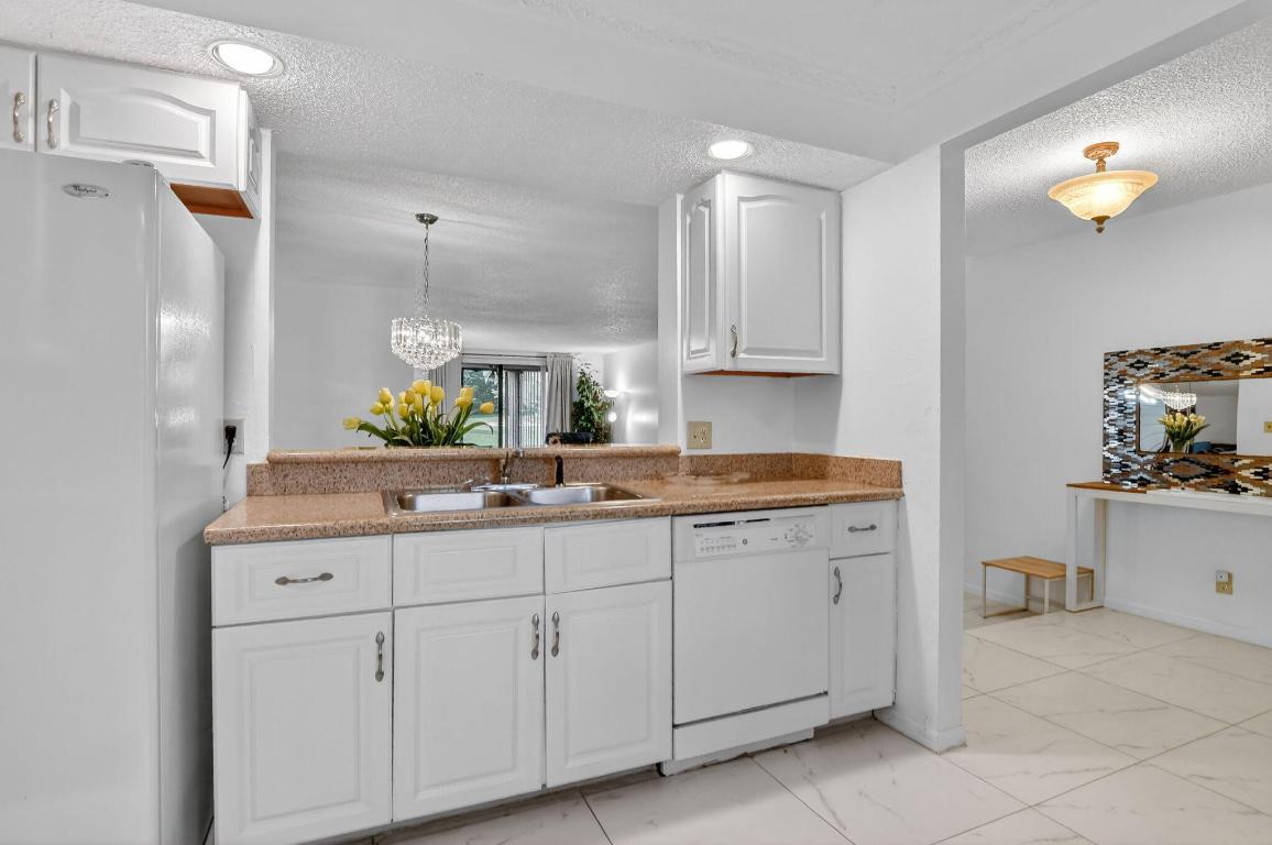 LA MIRADA AT BOCA POINTE CONDOS - Residential Lease