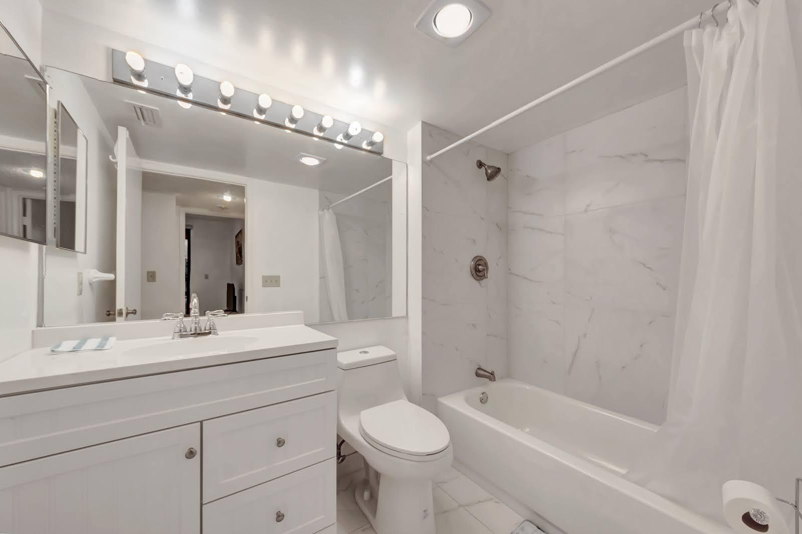 LA MIRADA AT BOCA POINTE - Residential Lease