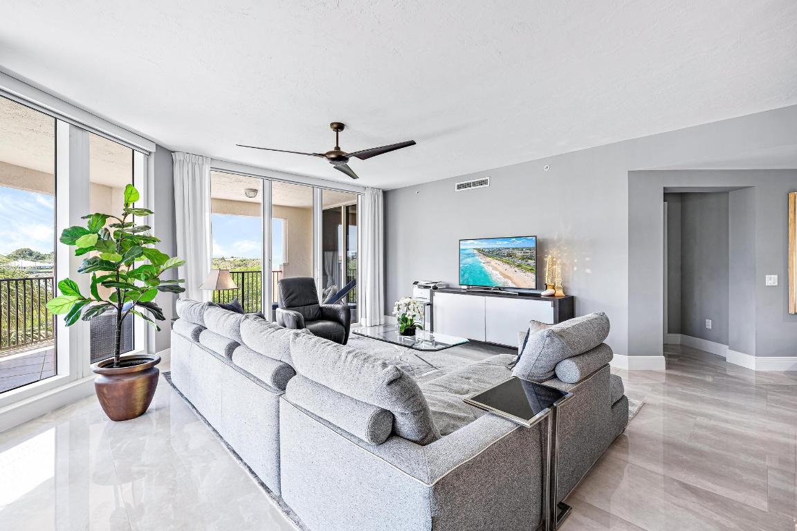 JUPITER YACHT CLUB - Residential