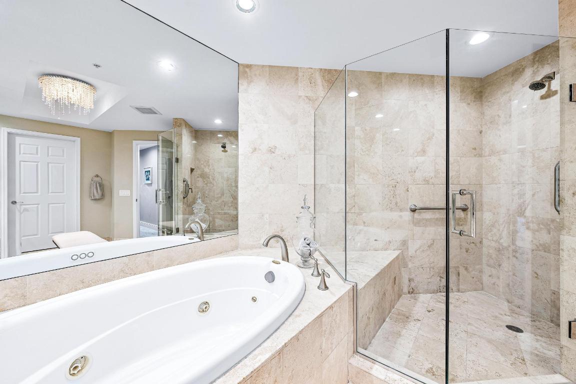 JUPITER YACHT CLUB - Residential