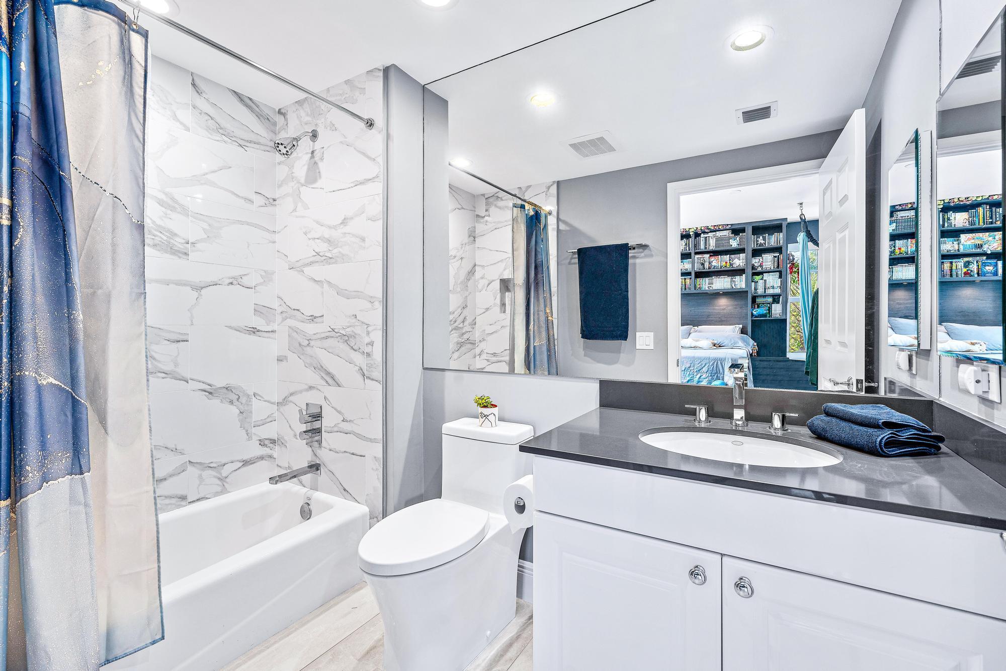 JUPITER YACHT CLUB - Residential