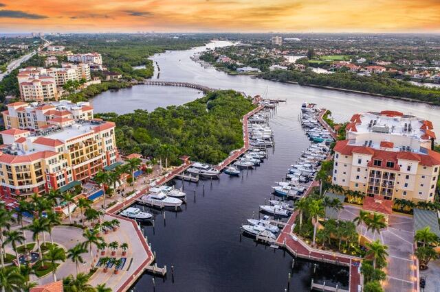 JUPITER YACHT CLUB - Residential
