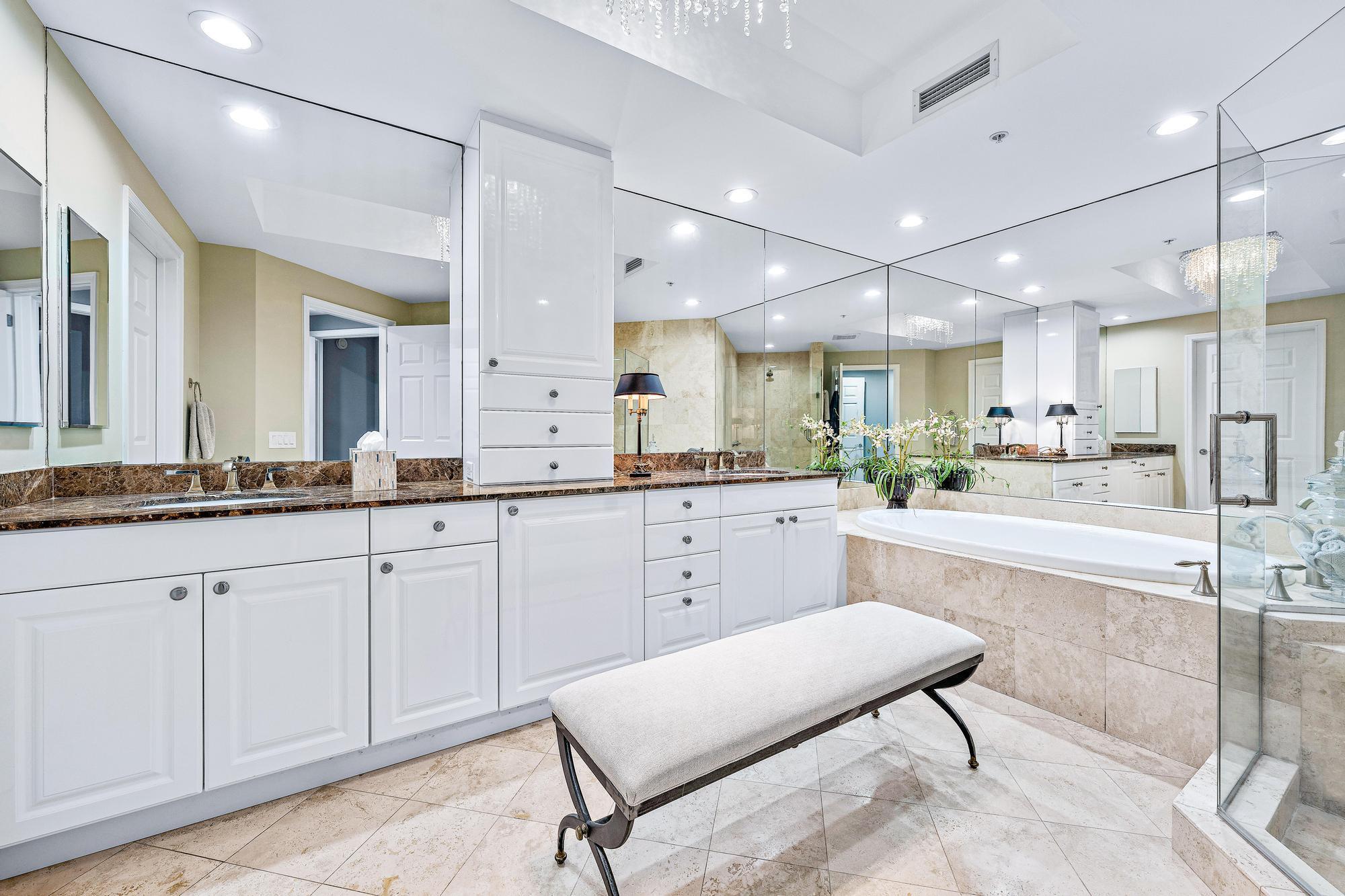 JUPITER YACHT CLUB - Residential