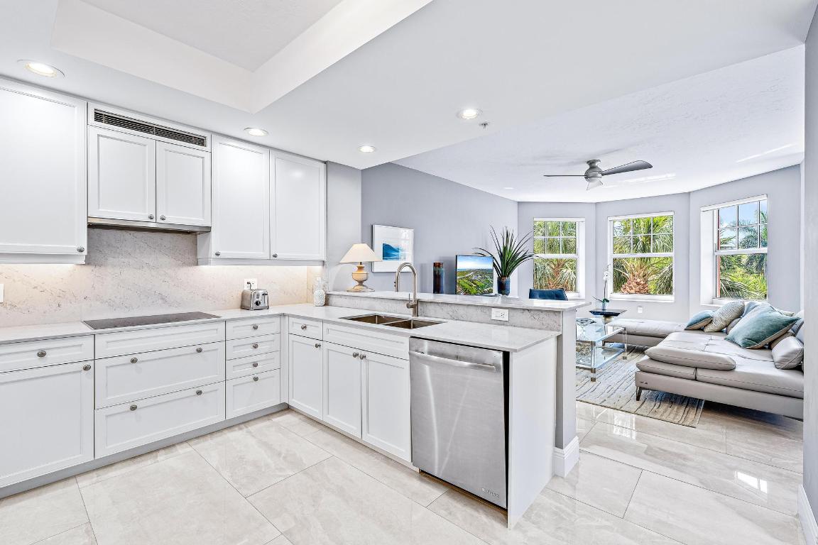 JUPITER YACHT CLUB - Residential