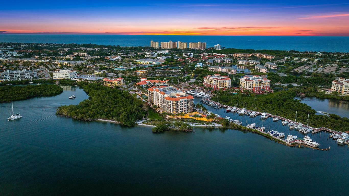 JUPITER YACHT CLUB - Residential