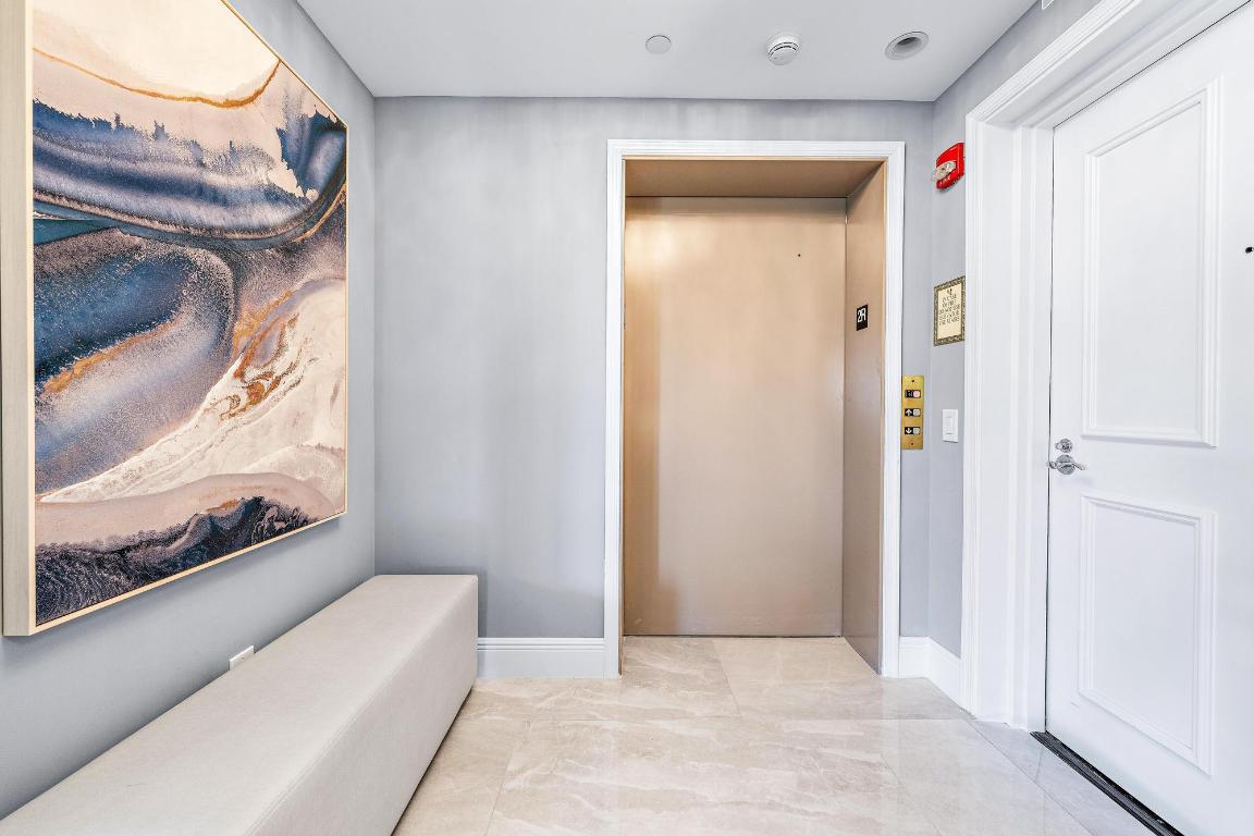 JUPITER YACHT CLUB - Residential