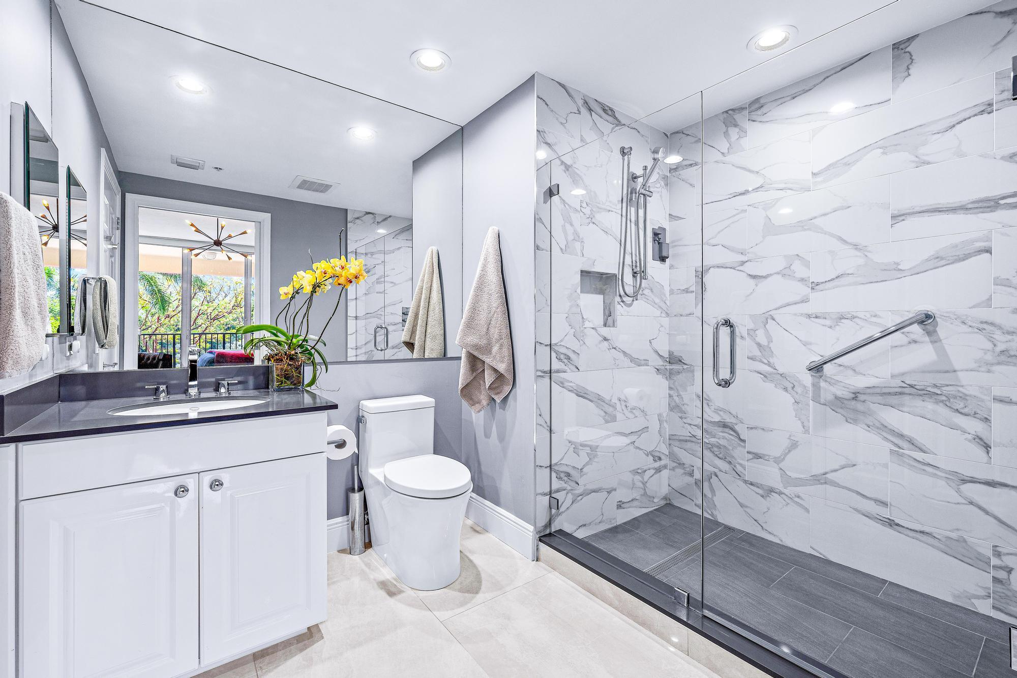 JUPITER YACHT CLUB - Residential