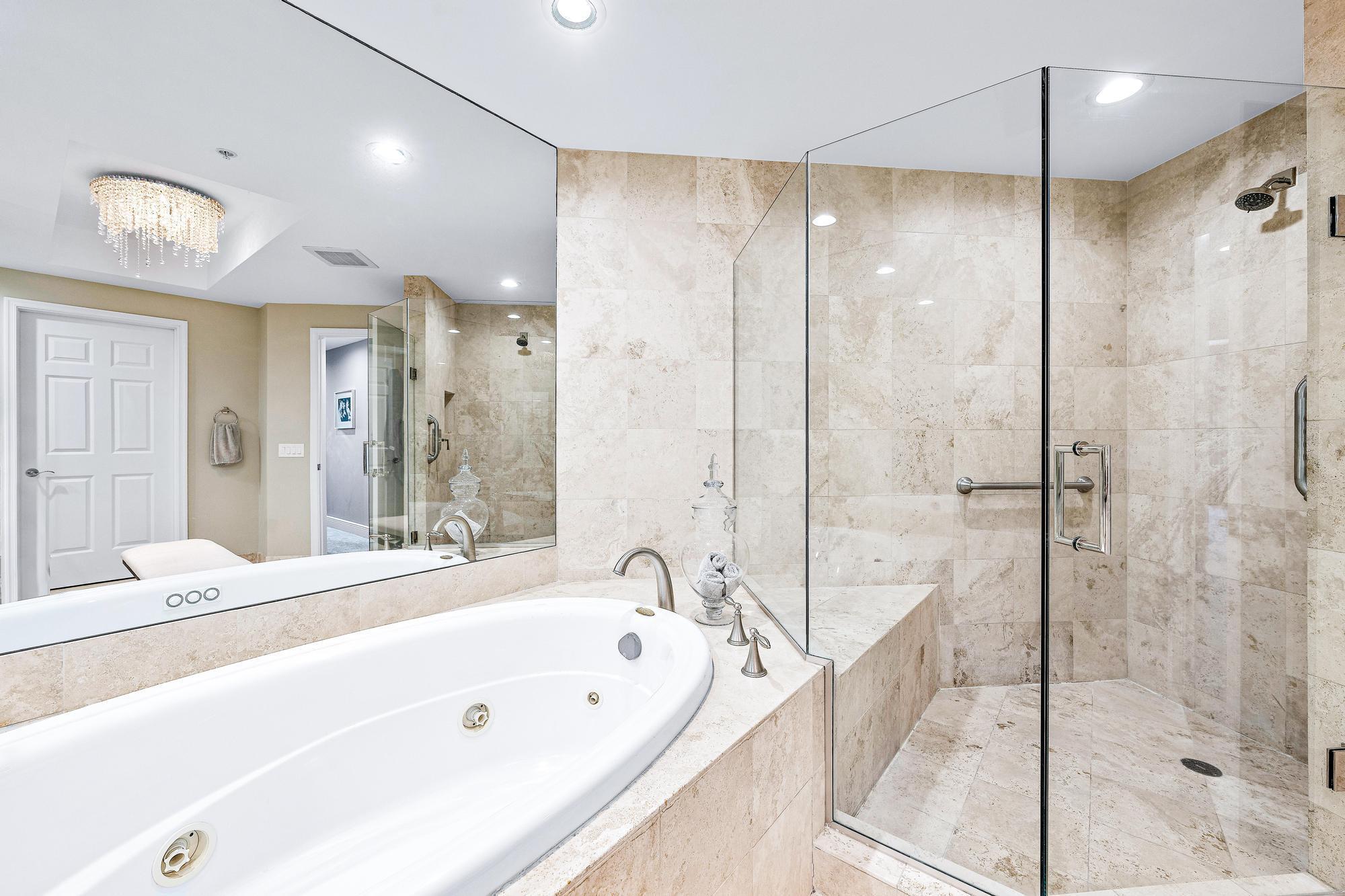 JUPITER YACHT CLUB - Residential