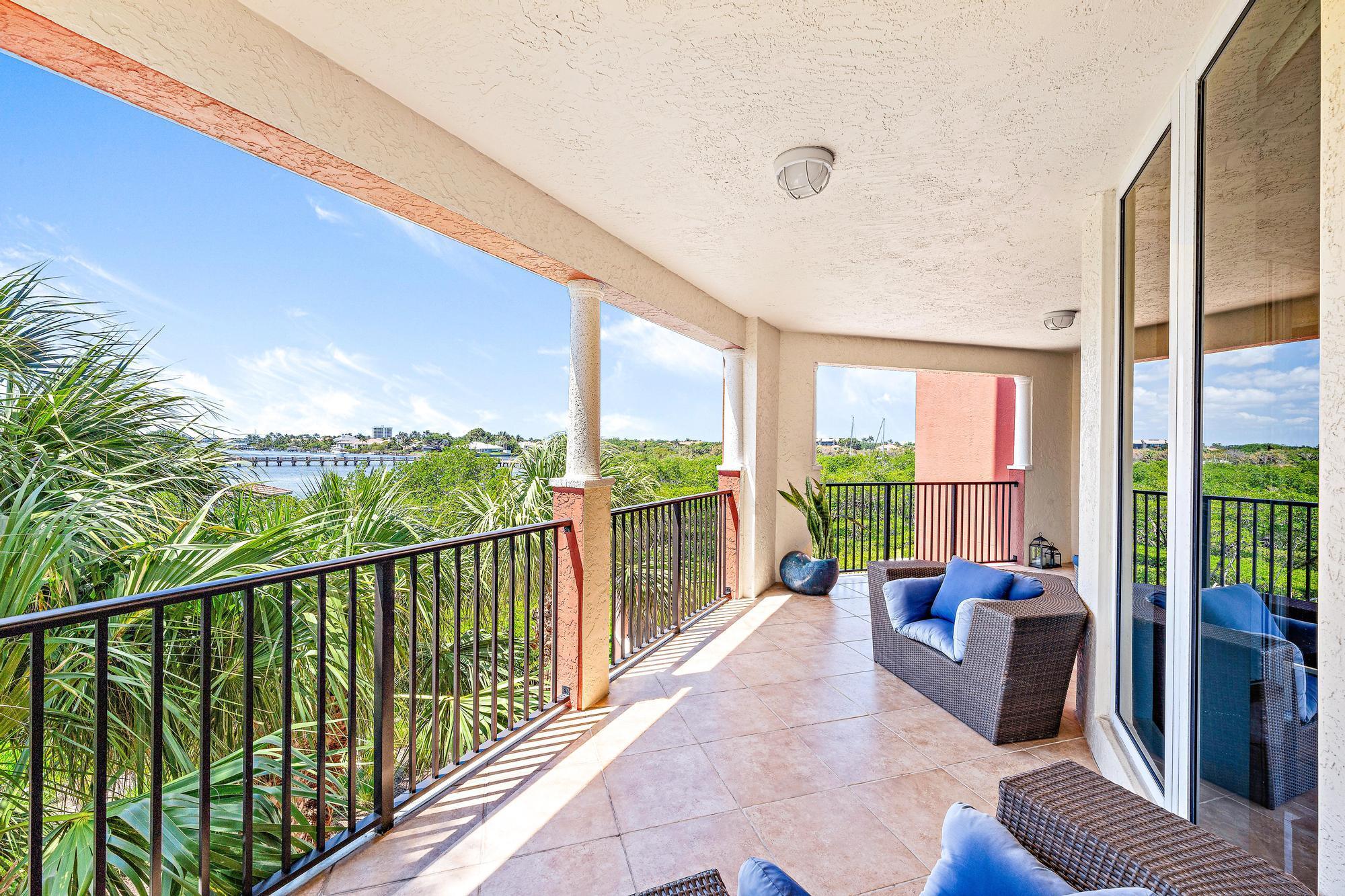 JUPITER YACHT CLUB - Residential