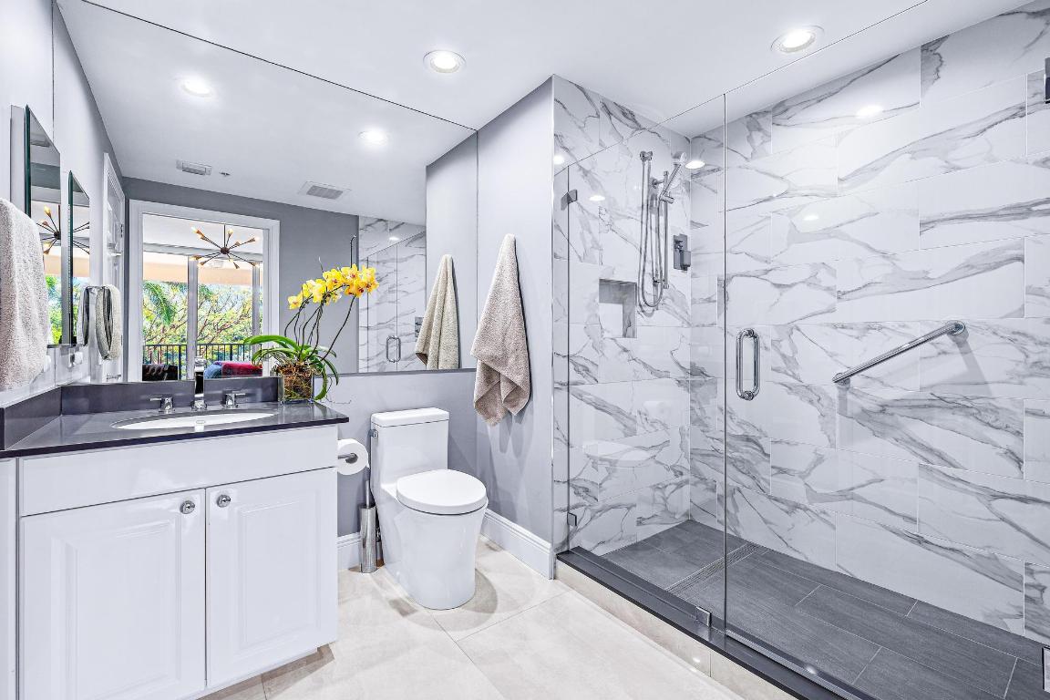 JUPITER YACHT CLUB - Residential