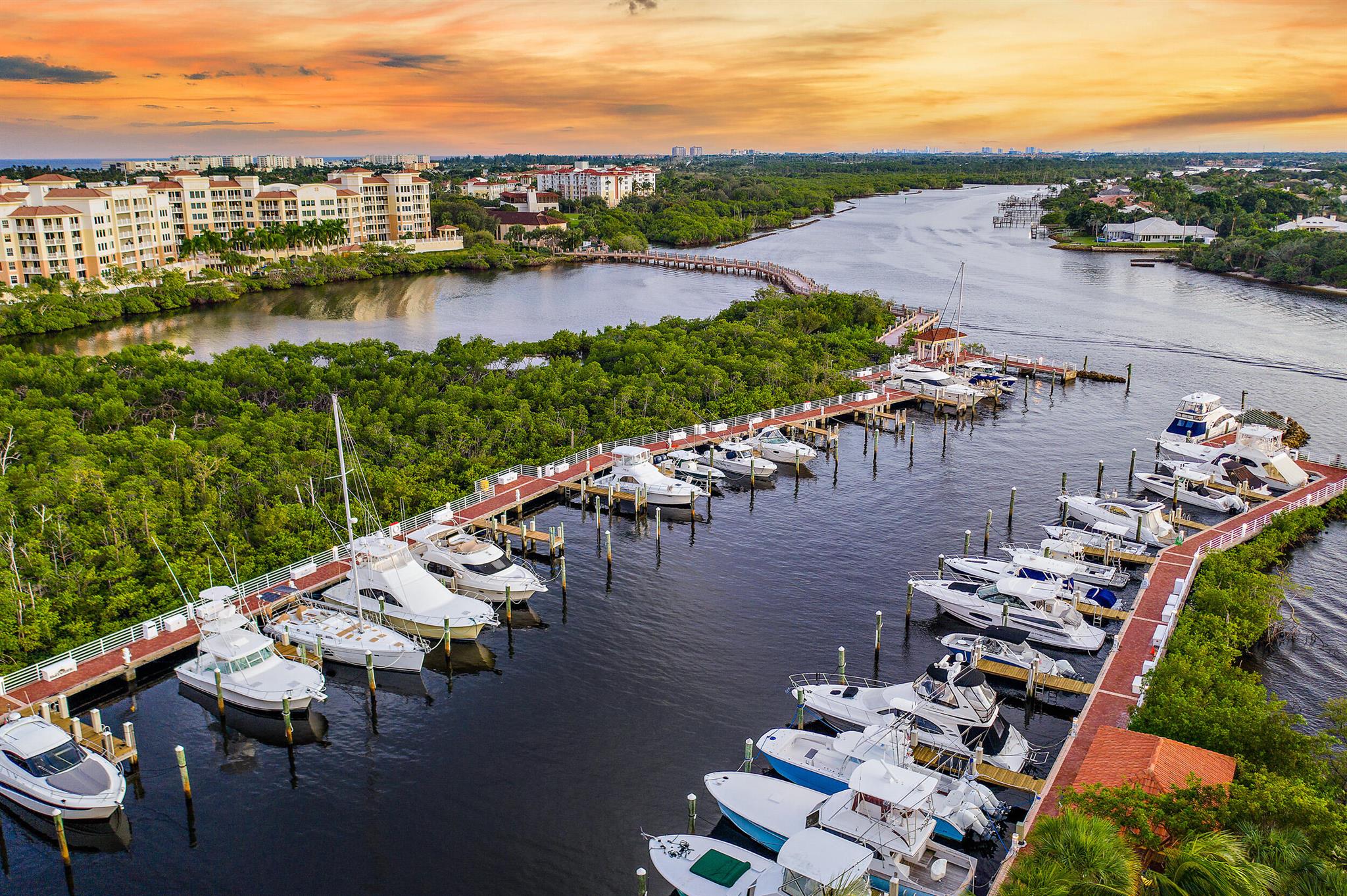 JUPITER YACHT CLUB - Residential