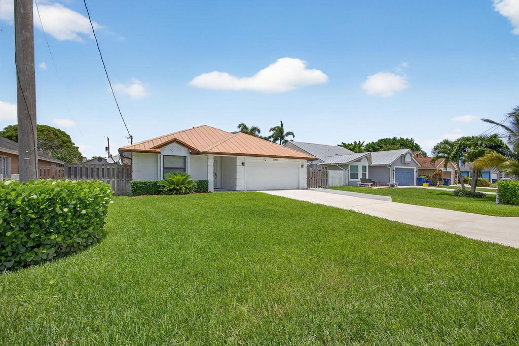 Photo of 6093 Lucerne Street, Jupiter, FL 33458 (MLS # R11099447)