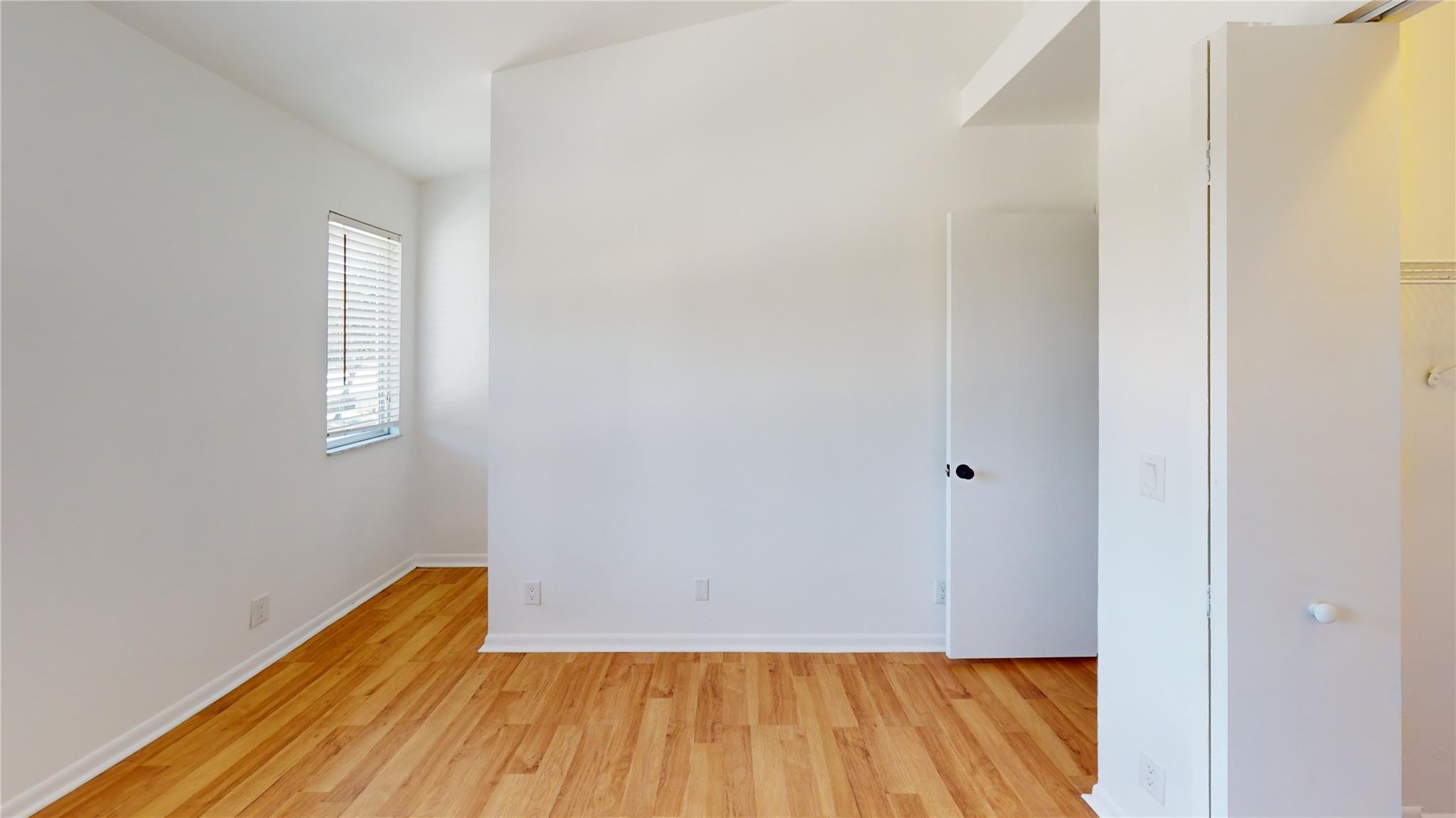 17 SW 3rd St 17