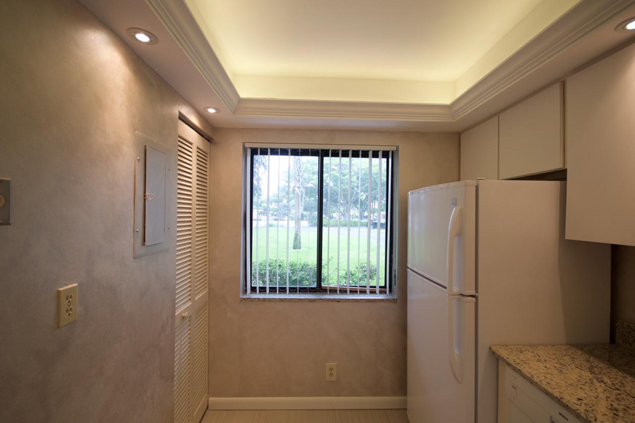 LANDS OF THE PRESIDENT CONDO 8 - Residential