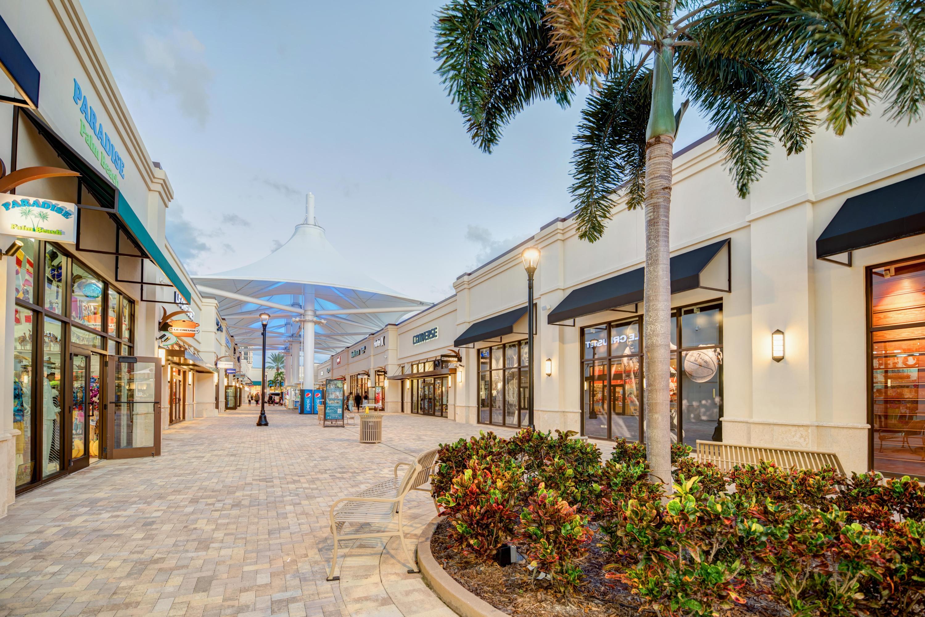 LANDS OF THE PRESIDENT CONDO 8 - Residential