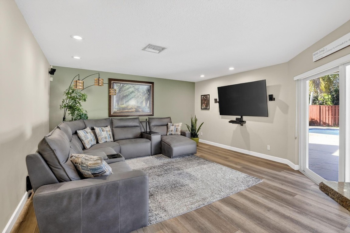 Jacaranda Lakes Sec 2 95- - Residential