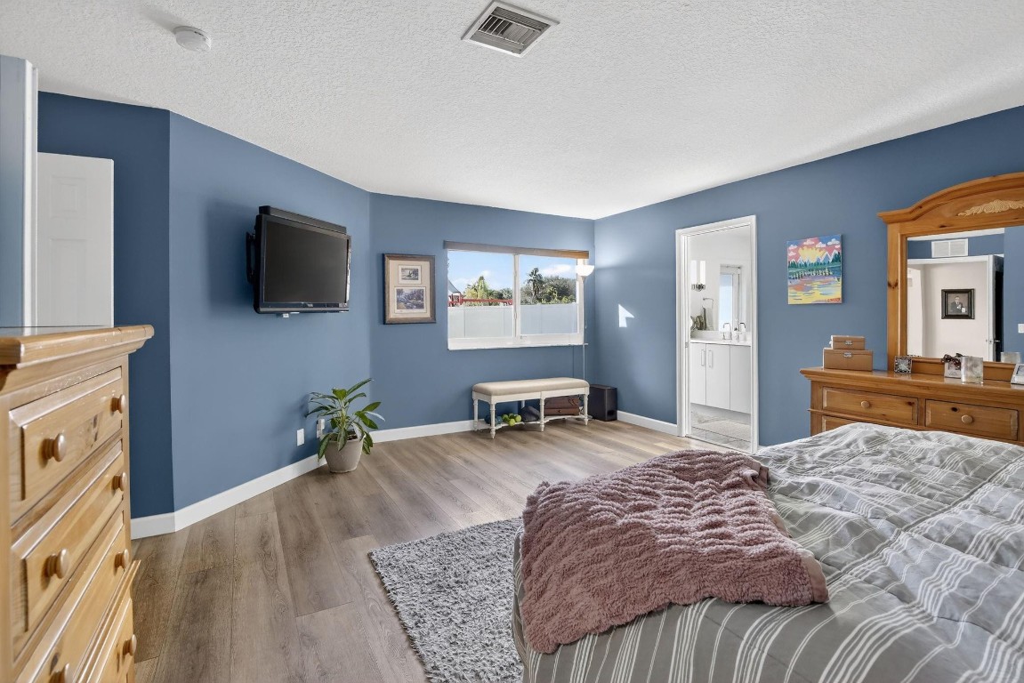 Jacaranda Lakes Sec 2 95- - Residential