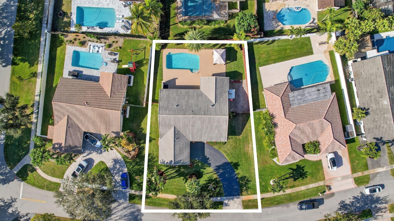 Jacaranda Lakes Sec 2 95- - Residential