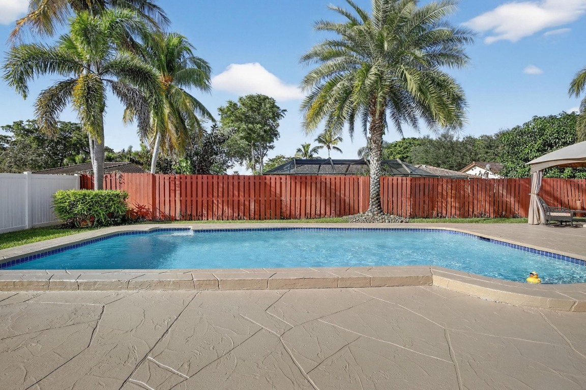 Jacaranda Lakes Sec 2 95- - Residential