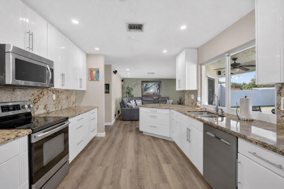 Jacaranda Lakes Sec 2 95- - Residential