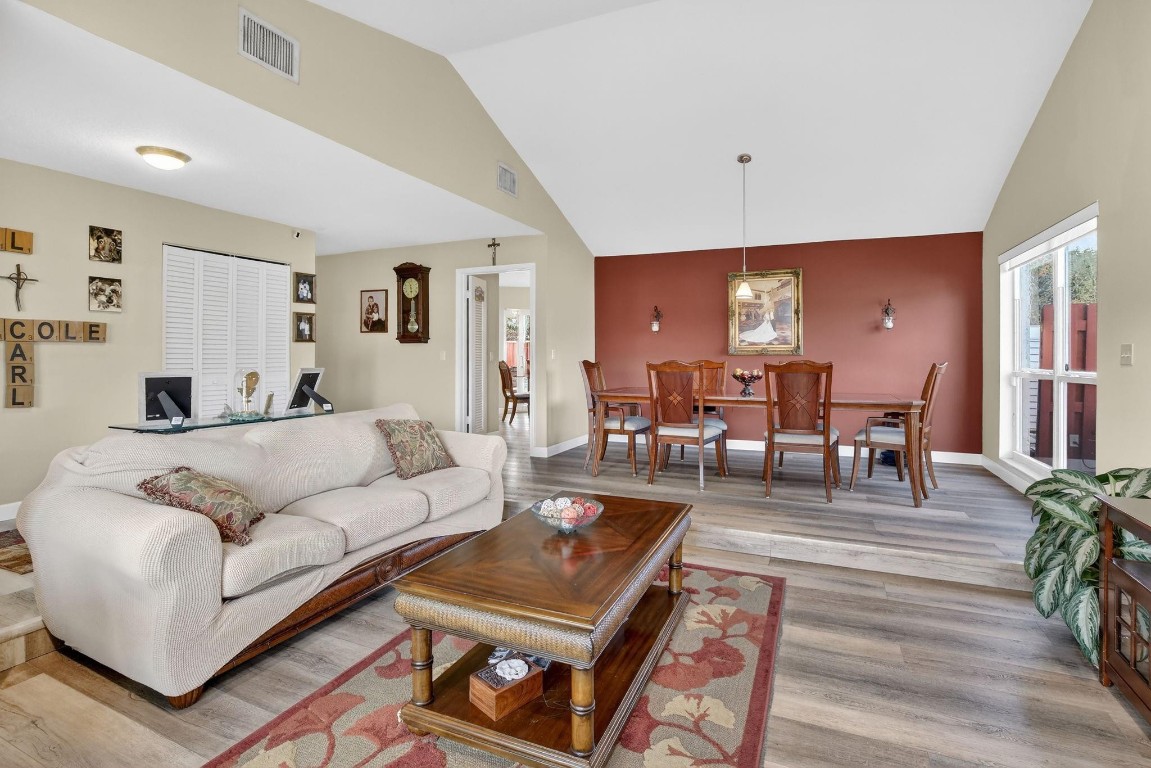 Jacaranda Lakes Sec 2 95- - Residential