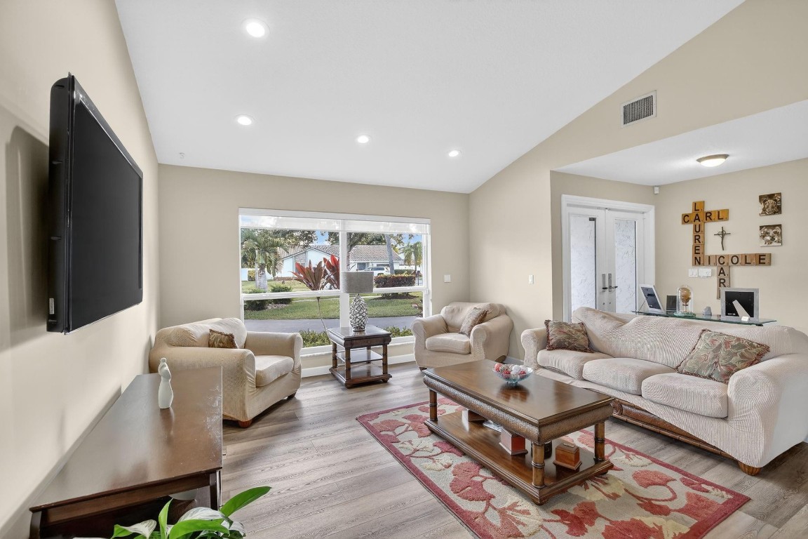 Jacaranda Lakes Sec 2 95- - Residential