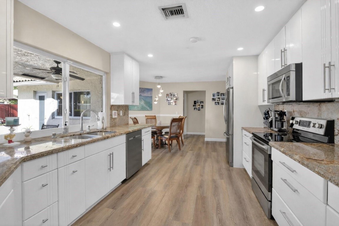 Jacaranda Lakes Sec 2 95- - Residential