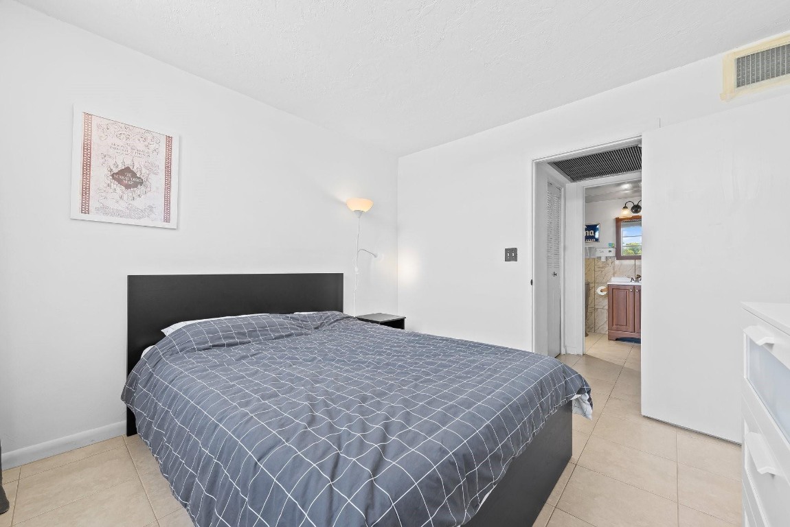 Omega Condo - Residential