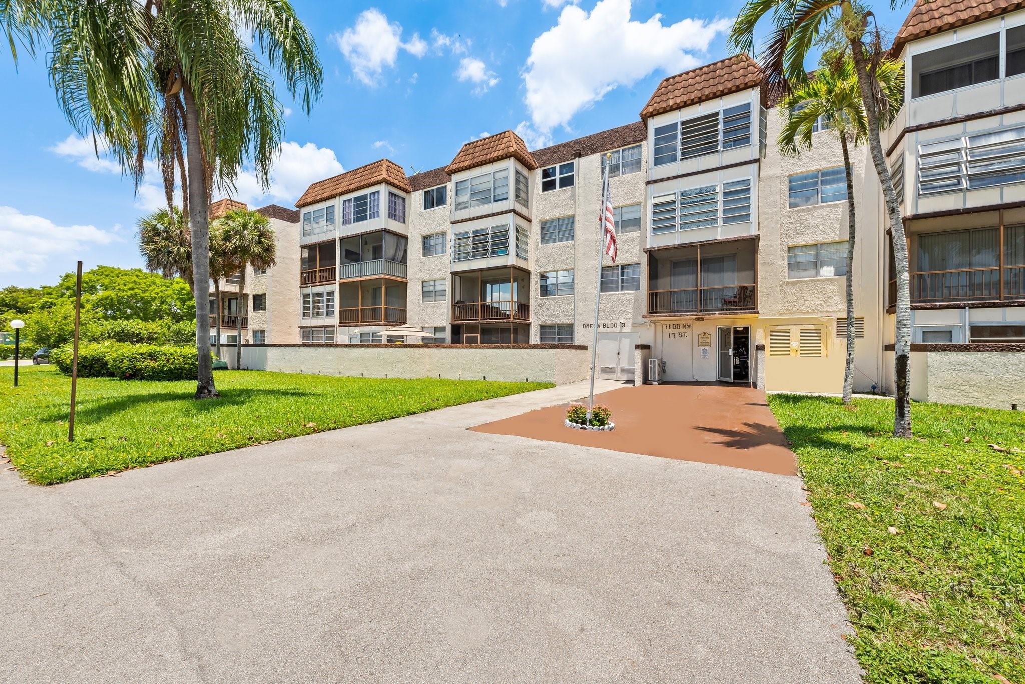 Beautiful 1-bedroom condo in the heart of Plantation! This well-maintained unit is located in a secure, quiet building with convenient access to shopping, dining, and major highways. Enjoy a bright, open living space with plenty of natural light. The A/C is just 5 years old, offering energy efficiency and peace of mind. Perfect for a first-time buyer, downsizer, or investor. Don’t miss this opportunity to own in a sought-after location! No Pets, No Renting.