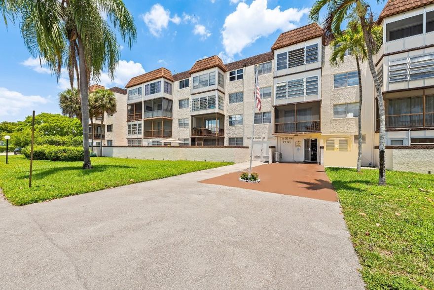 Beautiful 1-bedroom condo in the heart of Plantation! This well-maintained unit is located in a secure, quiet building with convenient access to shopping, dining, and major highways. Enjoy a bright, open living space with plenty of natural light. The A/C is just 5 years old, offering energy efficiency and peace of mind. Perfect for a first-time buyer, downsizer, or investor. Don’t miss this opportunity to own in a sought-after location!  No Pets, No Renting.