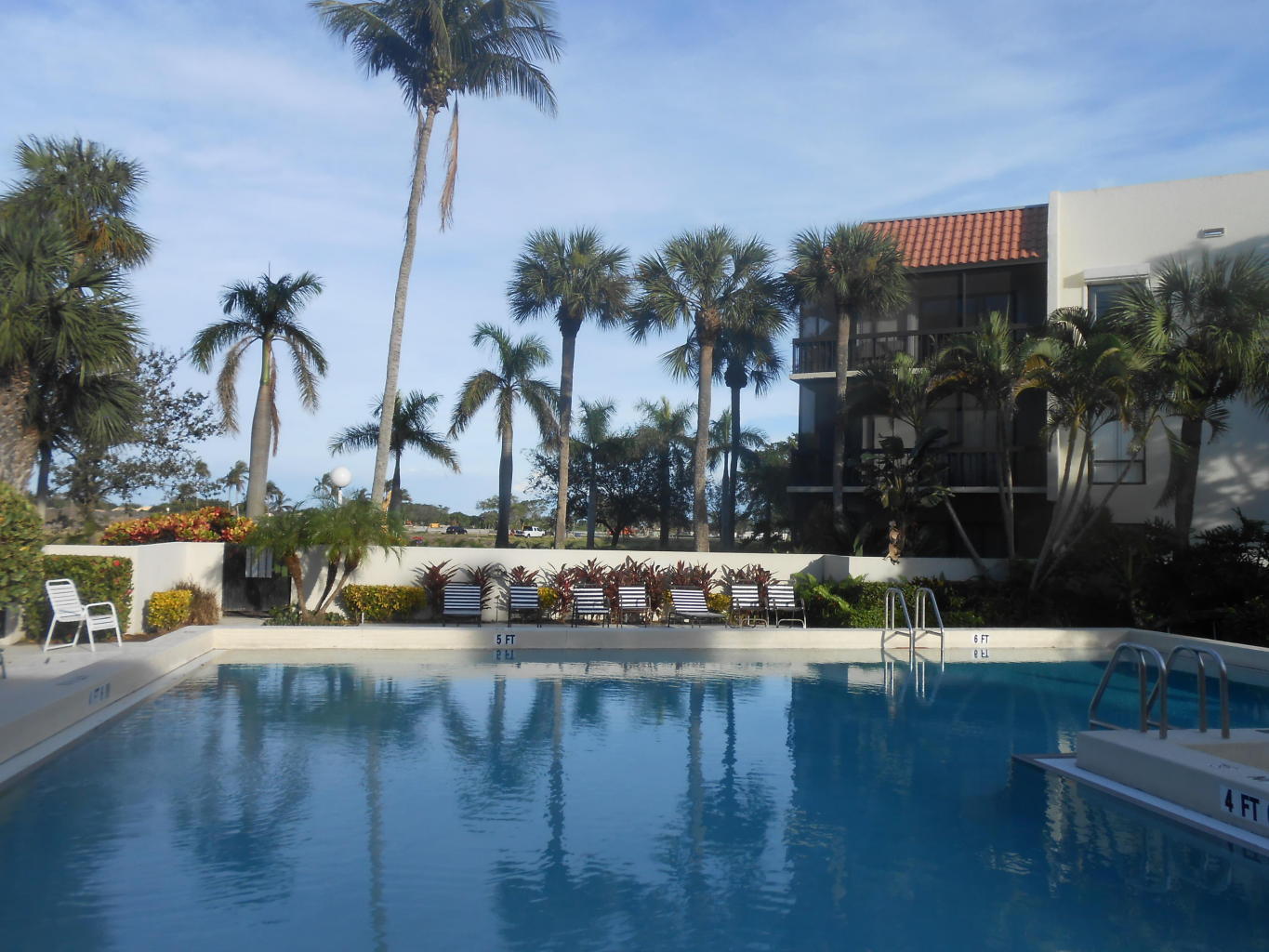 LANDS OF THE PRESIDENT CONDO 8 - Residential