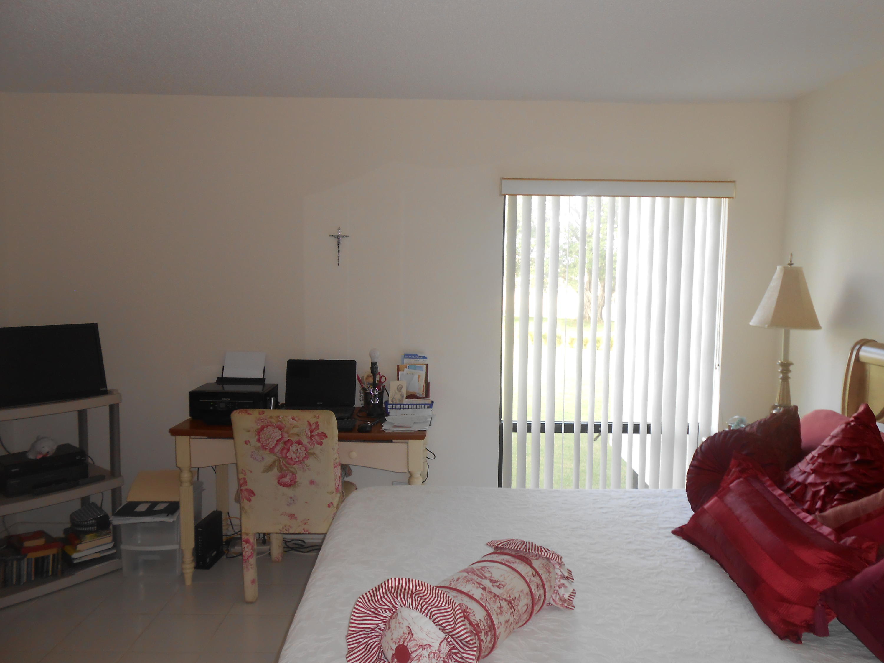 LANDS OF THE PRESIDENT CONDO 8 - Residential