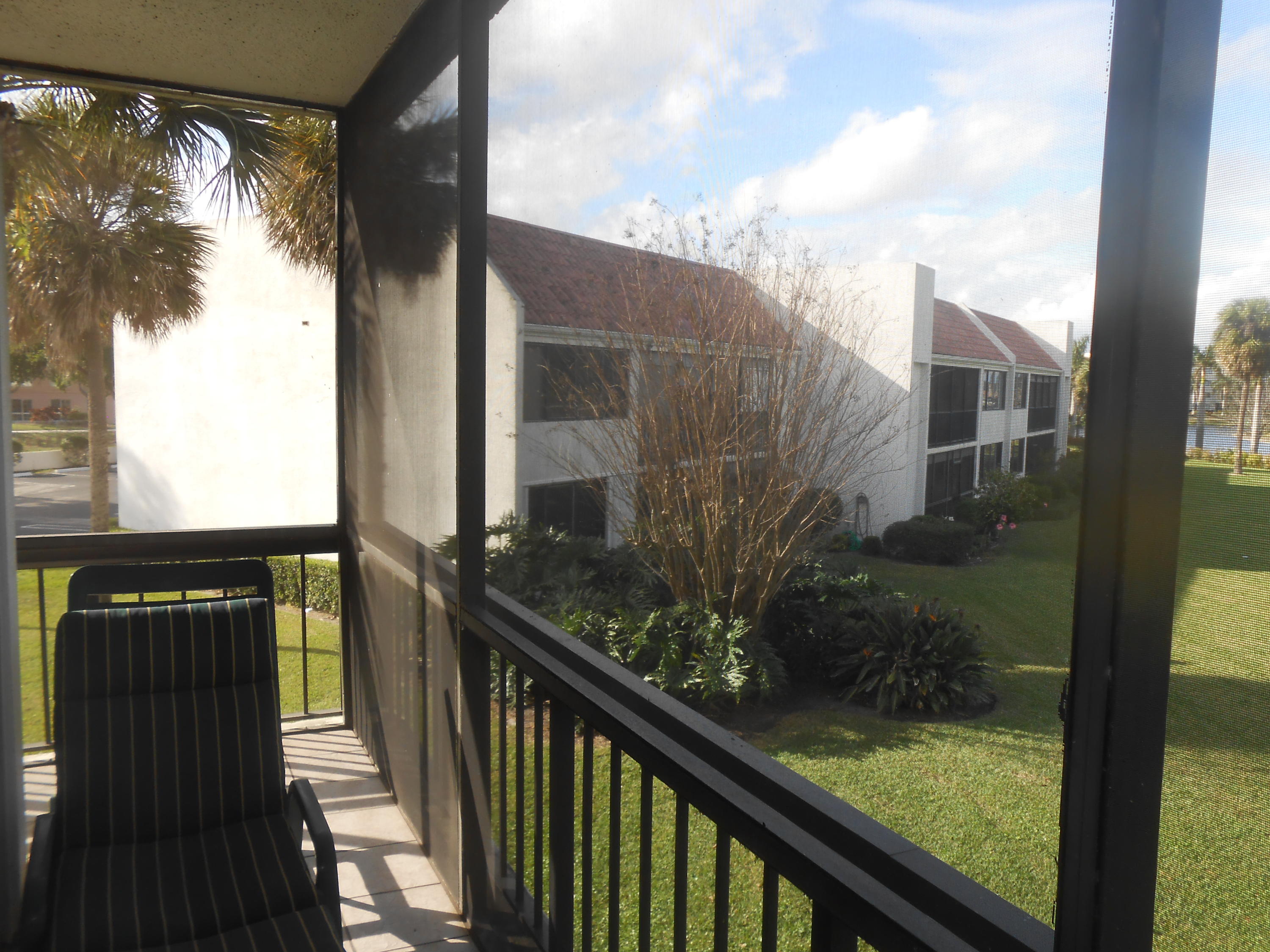 LANDS OF THE PRESIDENT CONDO 8 - Residential