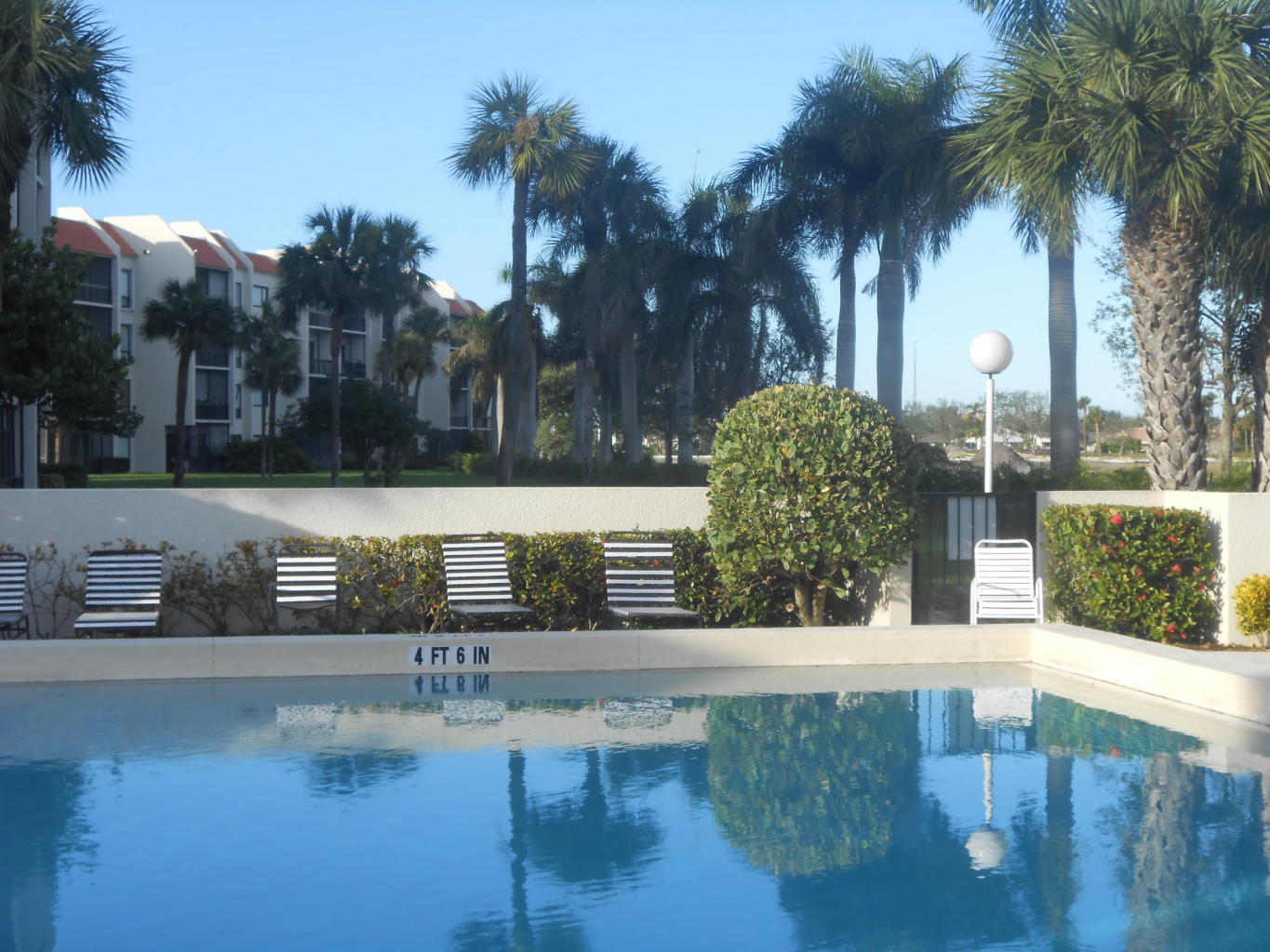 LANDS OF THE PRESIDENT CONDO 8 - Residential