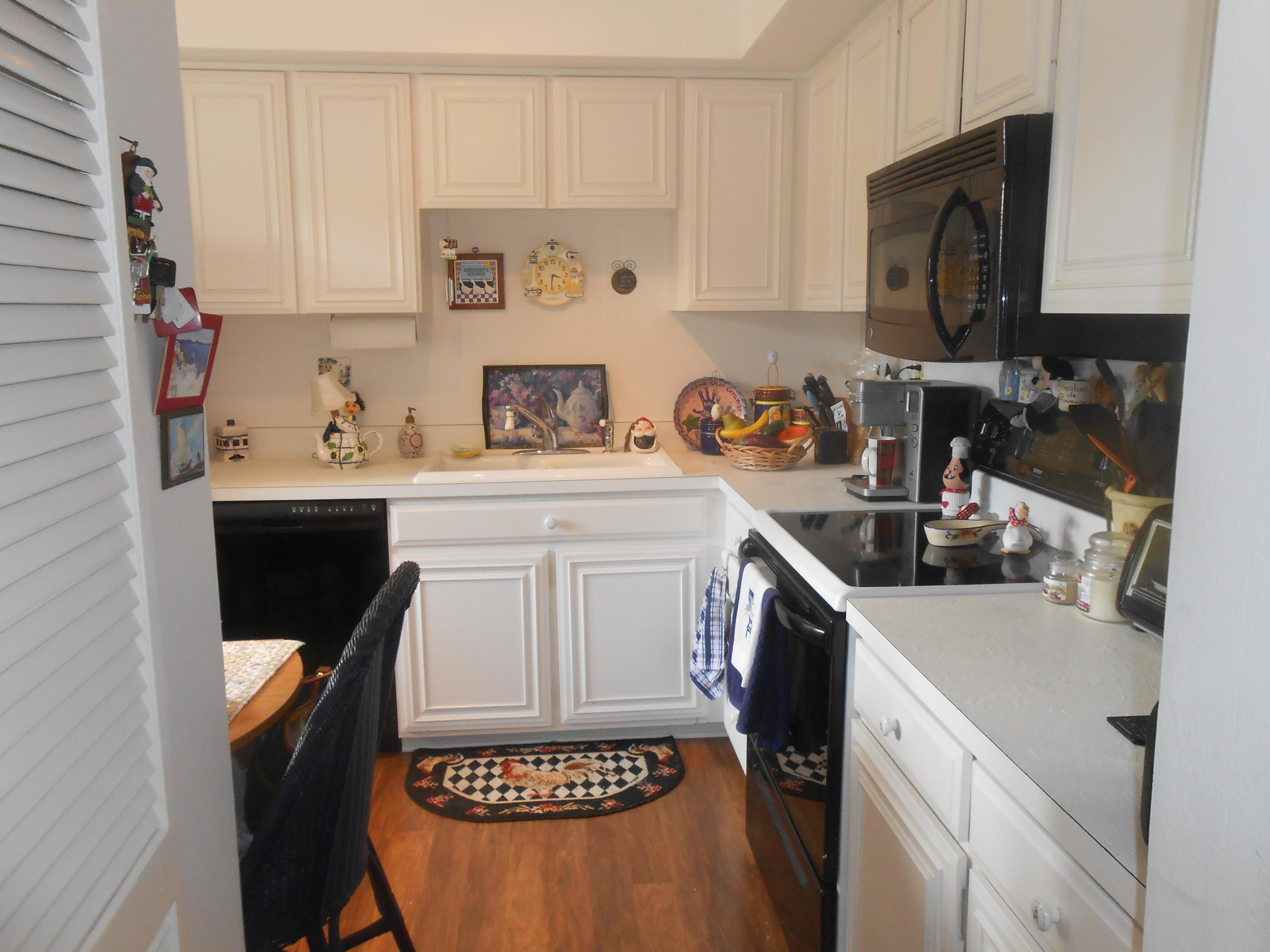 LANDS OF THE PRESIDENT CONDO 8 - Residential