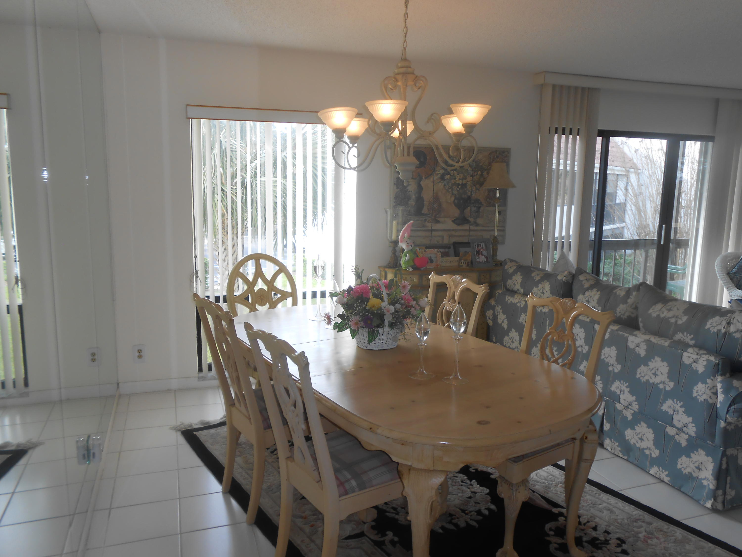 LANDS OF THE PRESIDENT CONDO 8 - Residential