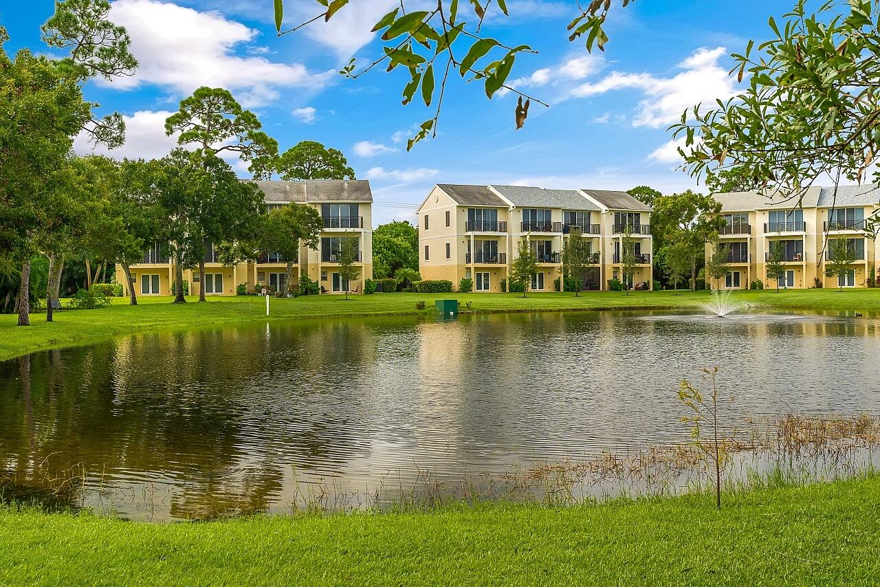 CAROLINA TRACE TOWNHOMES - Residential