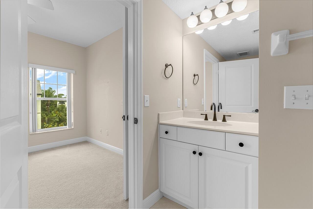 CAROLINA TRACE TOWNHOMES - Residential