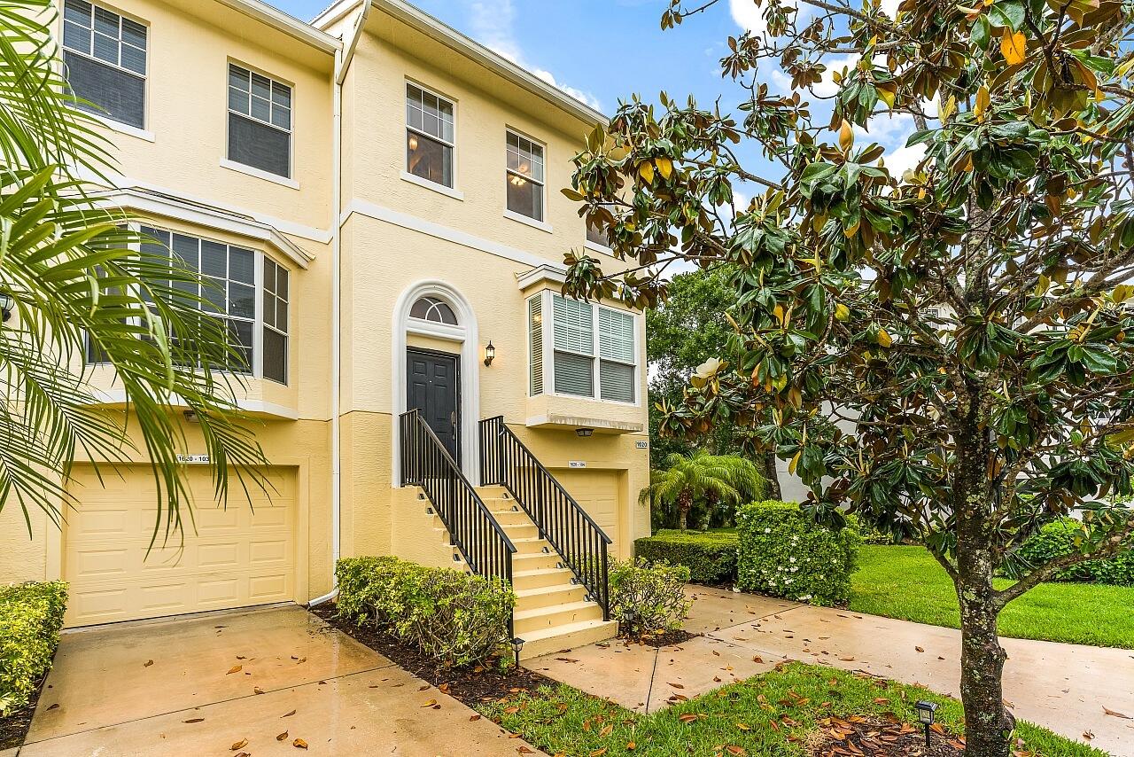 CAROLINA TRACE TOWNHOMES - Residential