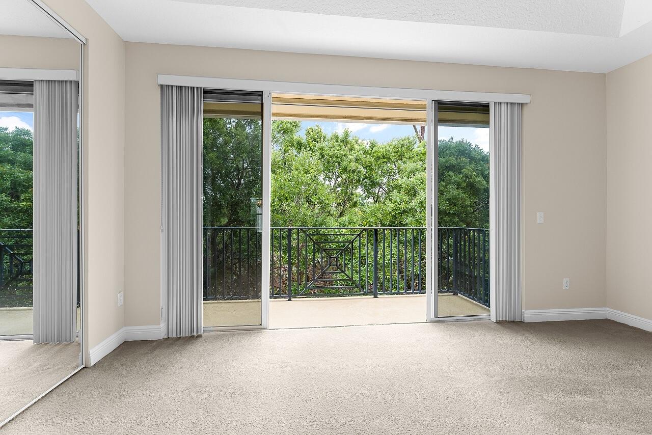 CAROLINA TRACE TOWNHOMES - Residential