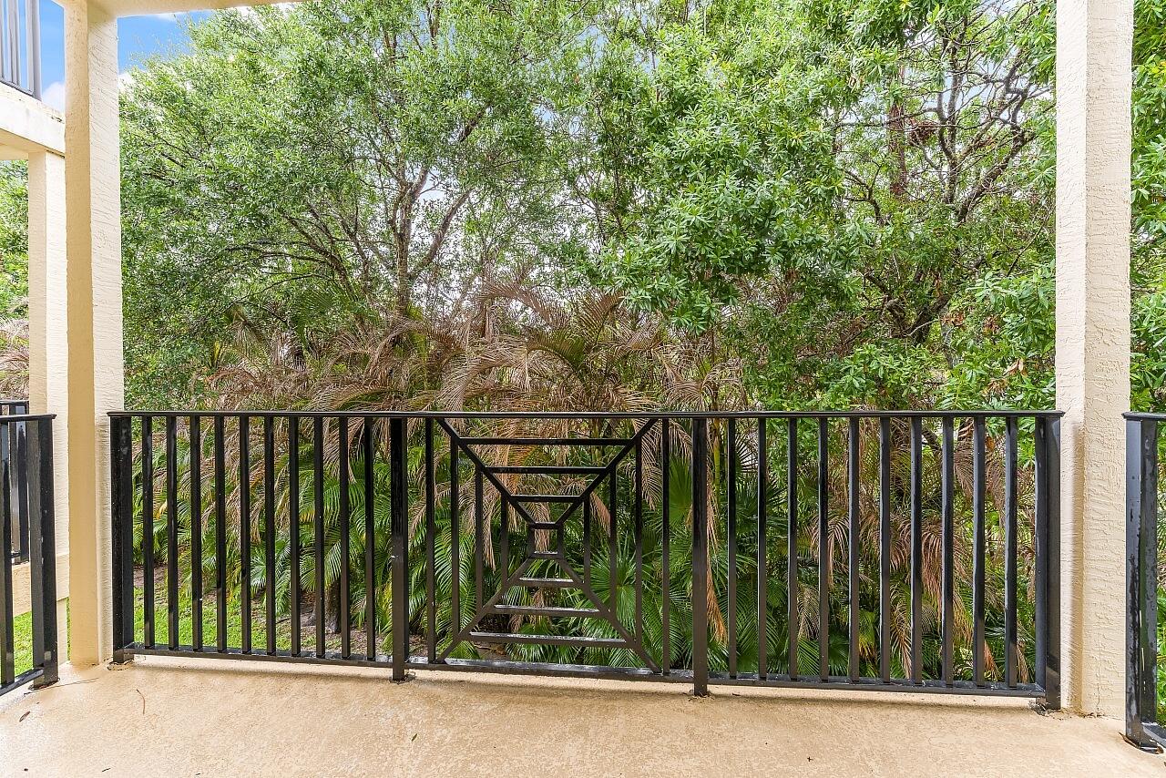 CAROLINA TRACE TOWNHOMES - Residential