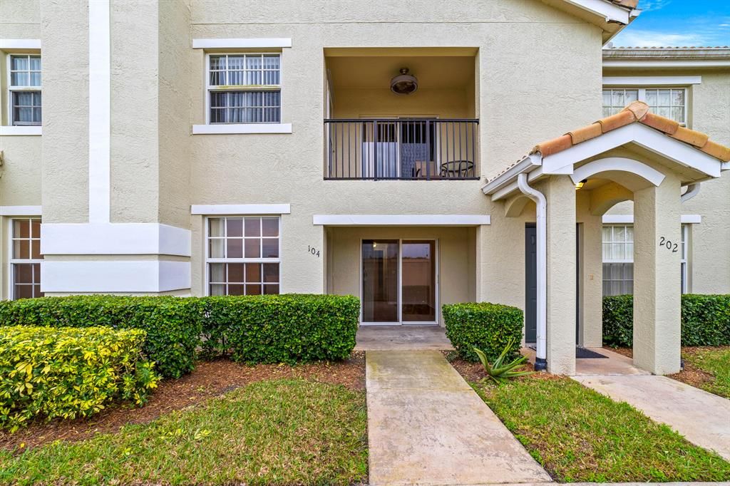 Photo of 154 SW Peacock Boulevard #28104, Port Saint Lucie, FL 34986 (MLS # R10775815)