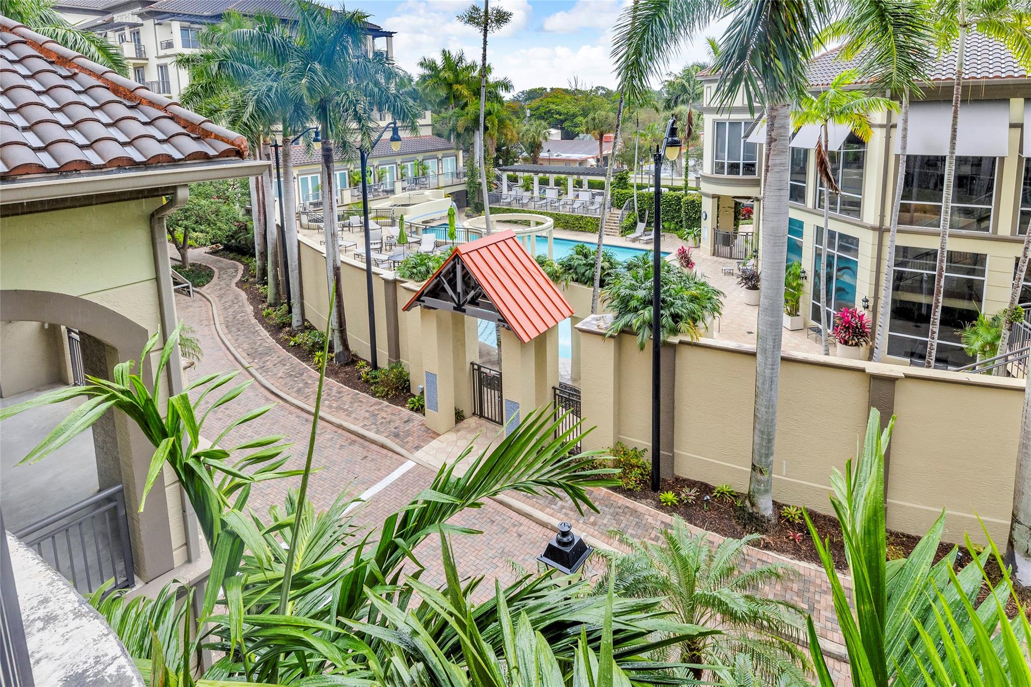 2625 NE 14th Ave 303