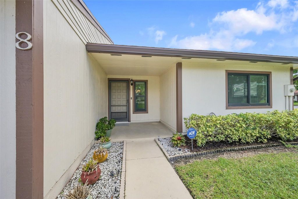 Photo of 8 Camden Lane, Boynton Beach, FL 33426 (MLS # F10528361)