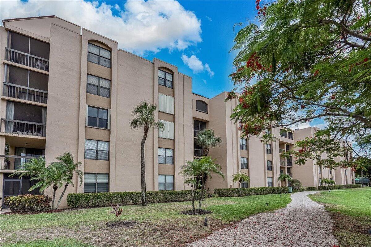LAVERS DELRAY RACQUET CLUB CONDO - Residential Lease