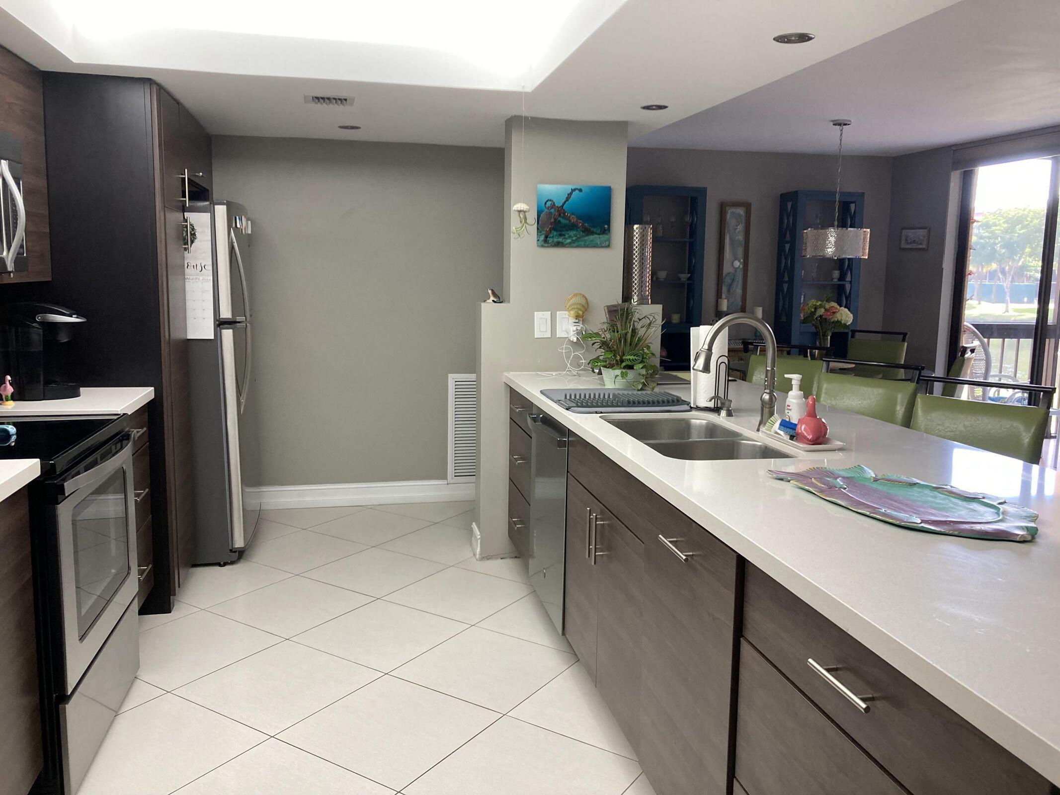 LAVERS DELRAY RACQUET CLUB CONDO - Residential Lease