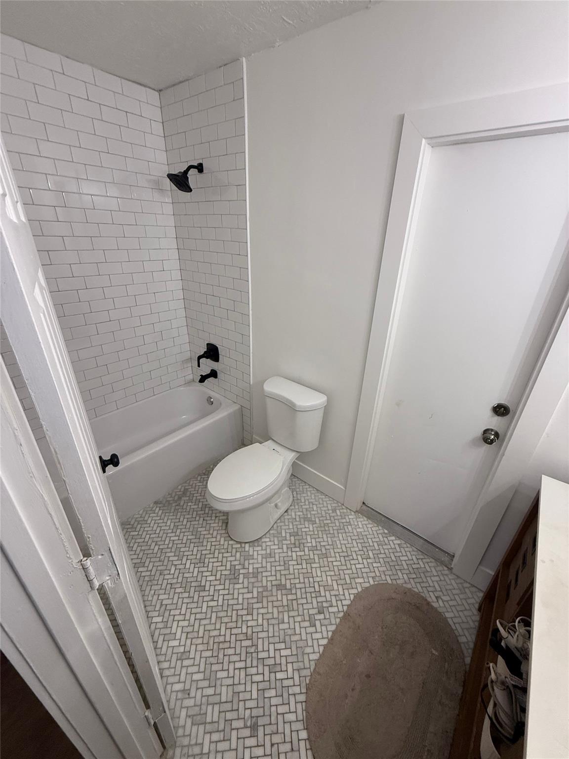 RAINBOW LAKES 77-28 B - Residential