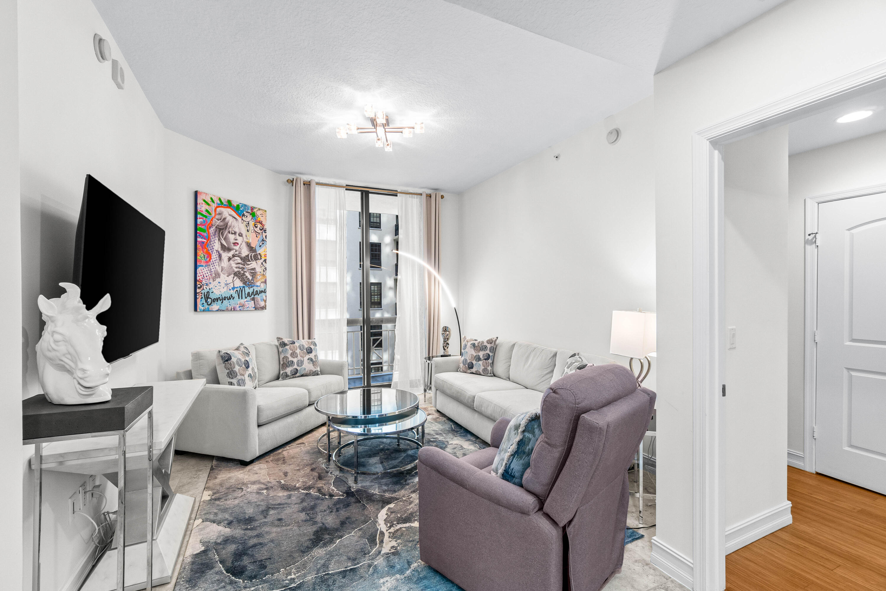 701 S Olive Avenue 807