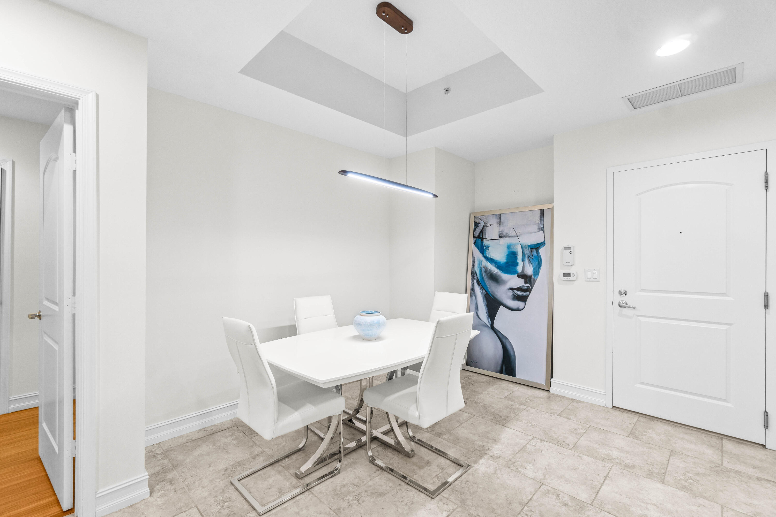 701 S Olive Avenue 807