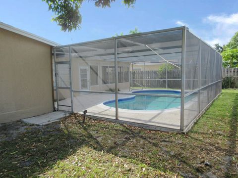 A home in Lauderdale Lakes